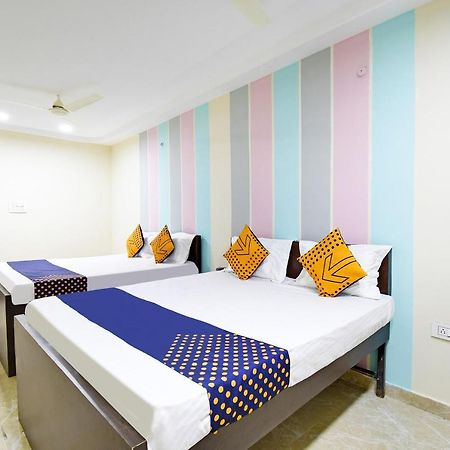 Spot On 67472 Anant Palace Hotel Raj Nandgaon Exterior photo